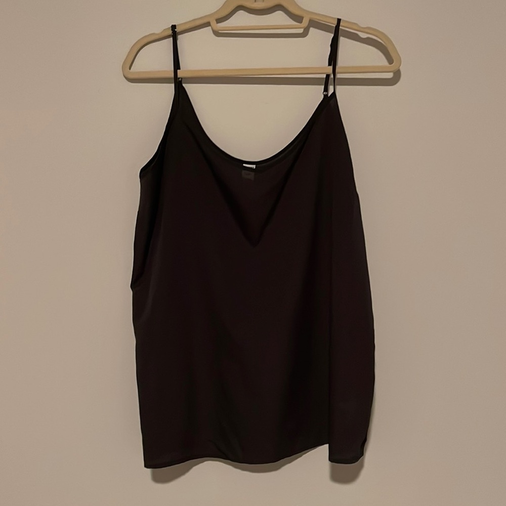 Old Navy Solid Sleeveless Top